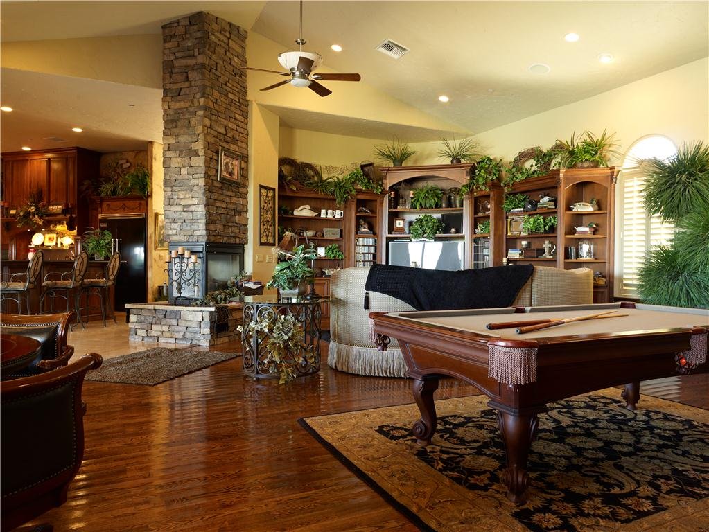 Lewis_home_16339f__medium_