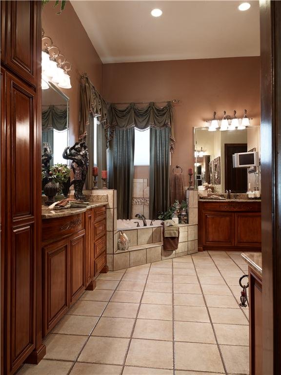 Lewis_home_16418f__medium_
