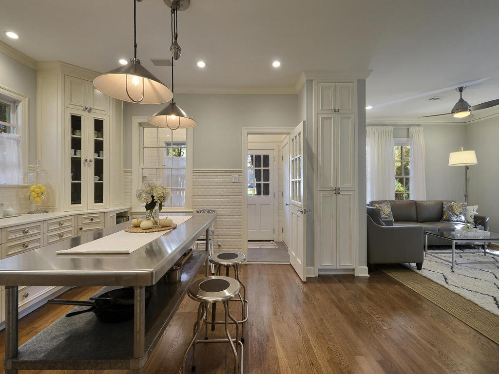 700_e_43rd_st-mls_size-021-kitchen_and_breakfast_006-1024x768-72dpi