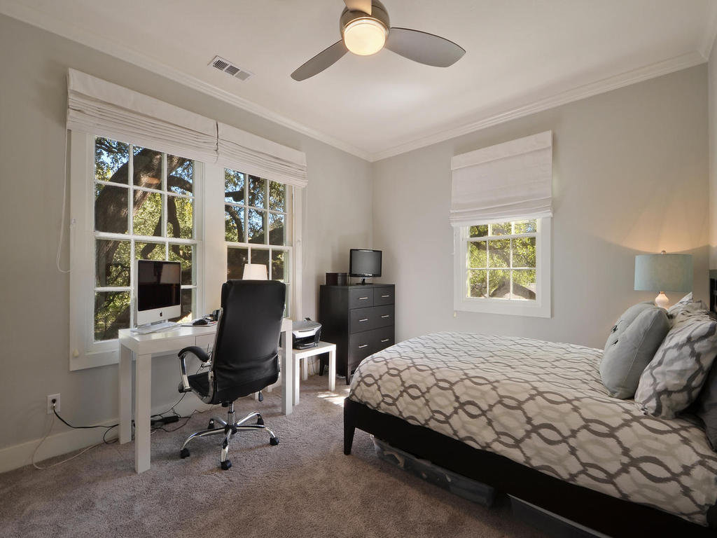 700_e_43rd_st-mls_size-031-other_bed_002-1024x768-72dpi