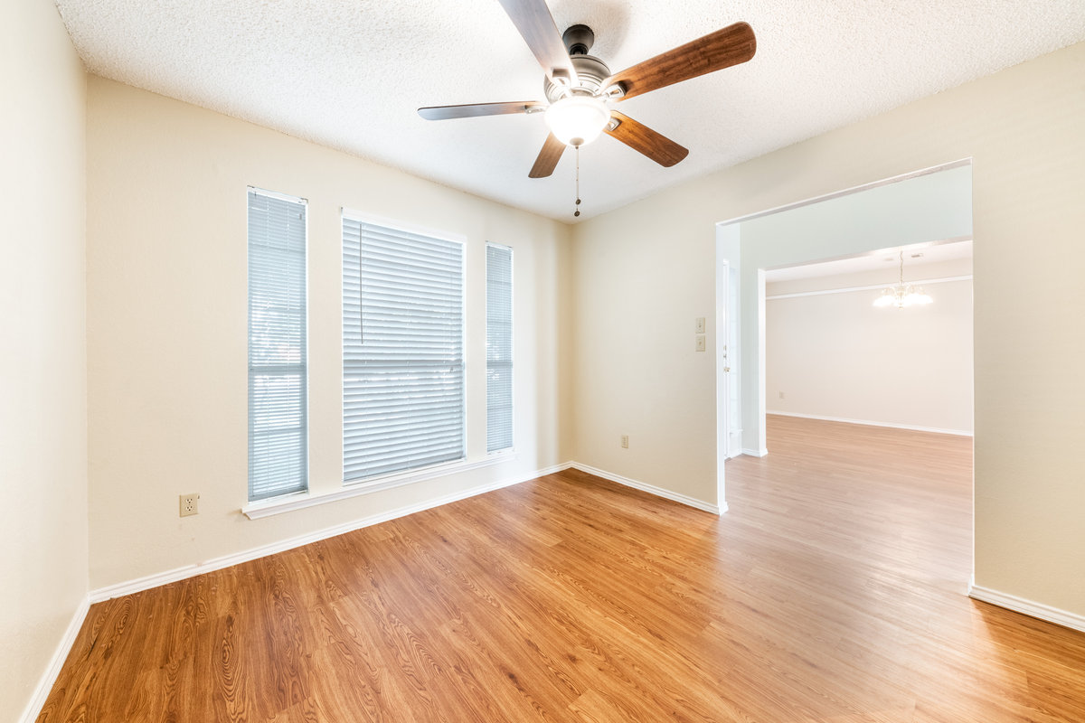 Sqft-3963