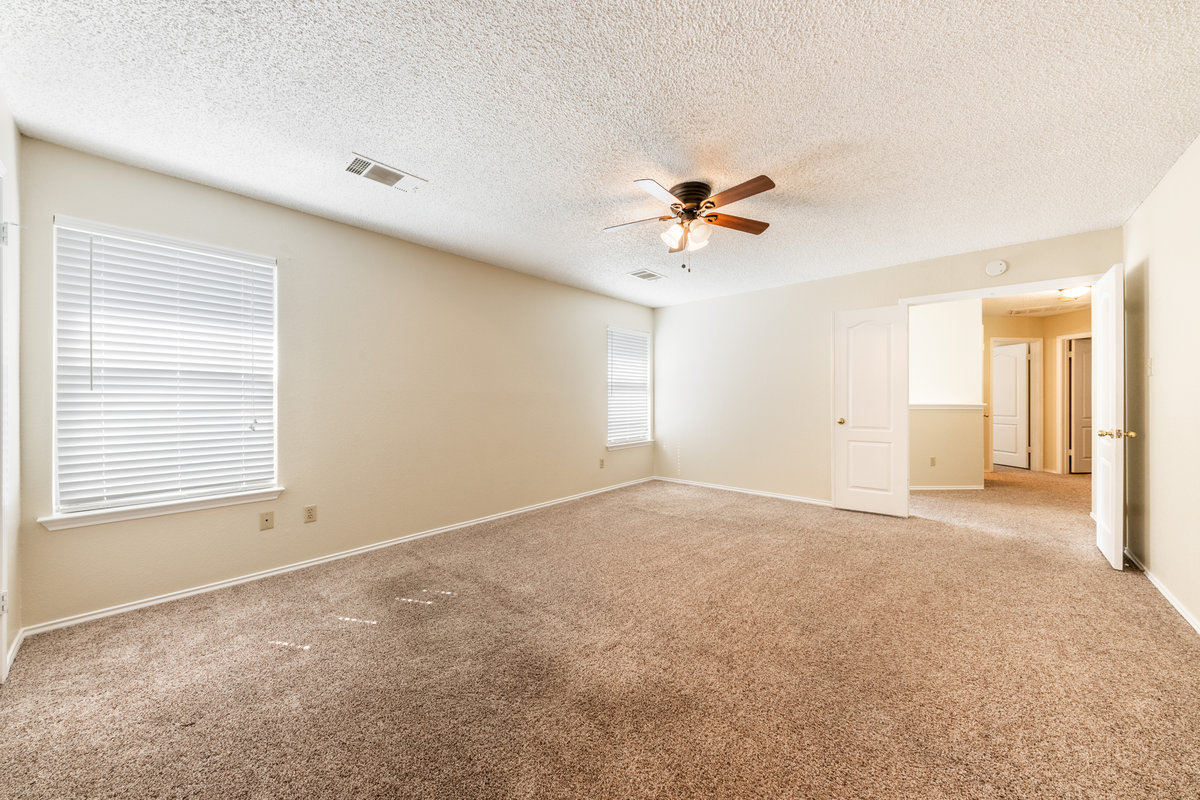 Sqft-4082