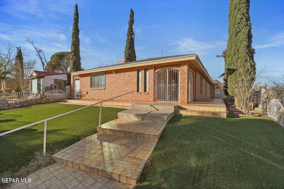 4729 TROWBRIDGE Drive, El Paso, TX 79903