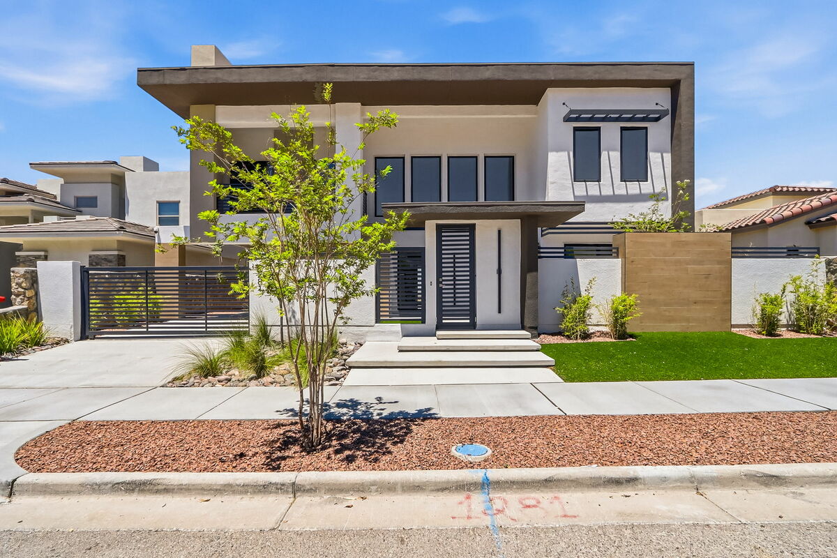 1281 Desert Night St